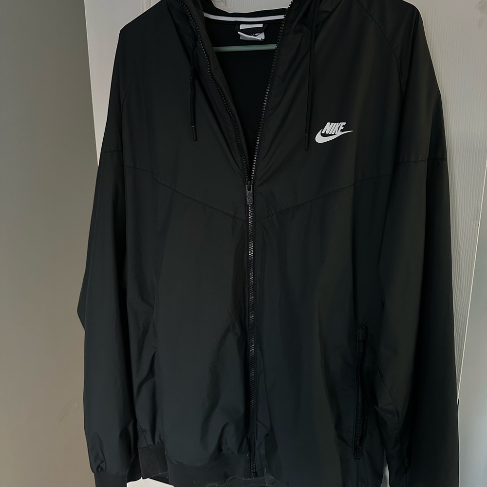 Nike Men's Black Windbreaker Jacket